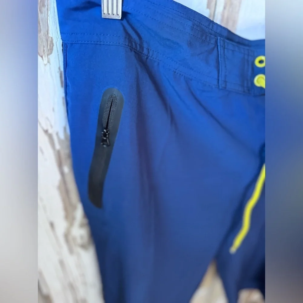 Banana Boat Shorts Men’s XL Navy & Yellow NWT UPF 50+ Inseam 11”